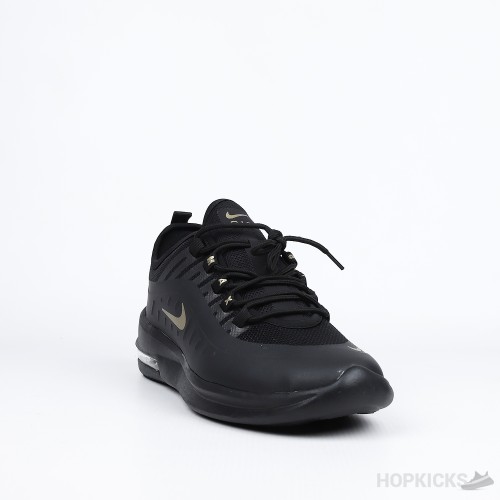 Nike axis gold sales